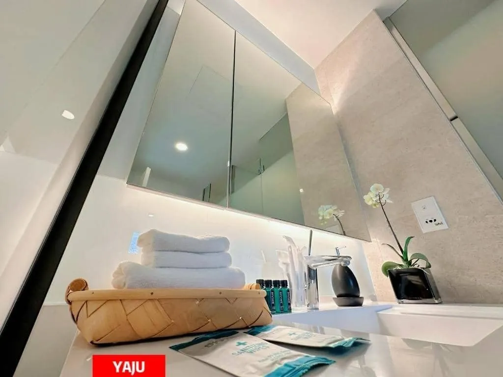 Tropicana The Residences Klcc Cozeestay Kuala Lumpur Apartment